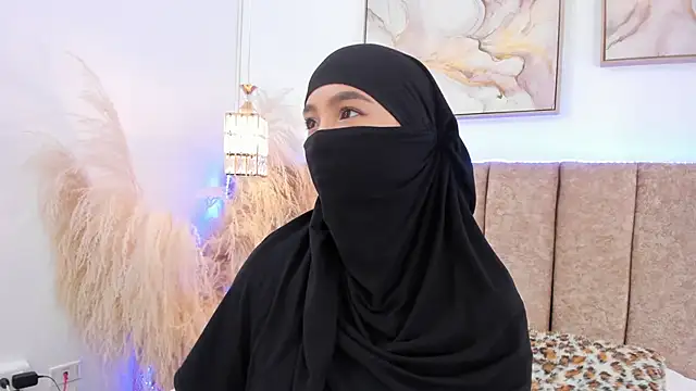 Yaasmin  online show from 02-10-26, 07:02