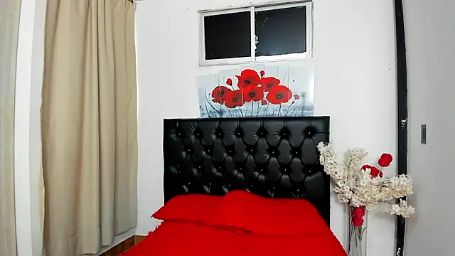 Kitty f00x online show from 07-15-26, 12:56