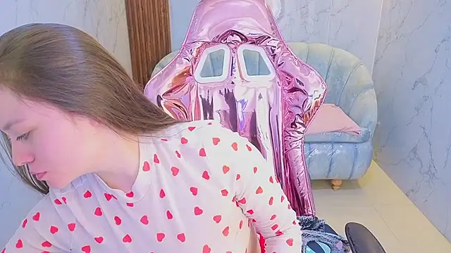 Amelia Cooper s online show from 03-06-26, 08:04