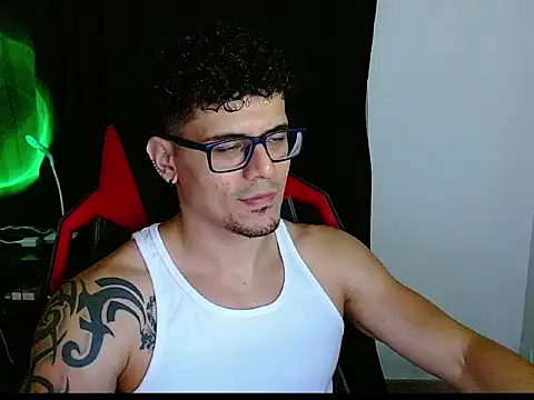 Logan0626 online show from 02-11-26, 12:54