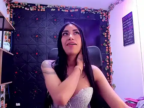 Snapshot of TiffanyDream8 chatting on 02-26-26, 09:26 TiffanyDream8 online show from 02-26-26, 09:26