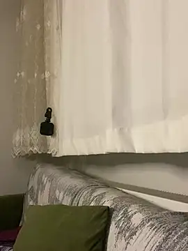 Snapshot of seluna_baby chatting on 02-17-26, 05:10 seluna baby online show from 02-17-26, 05:10