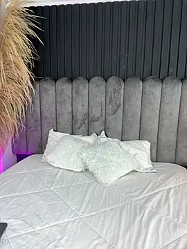 Snapshot of Nanda_vixen_ chatting on 02-24-26, 09:04 Nanda vixen online show from 02-24-26, 09:04