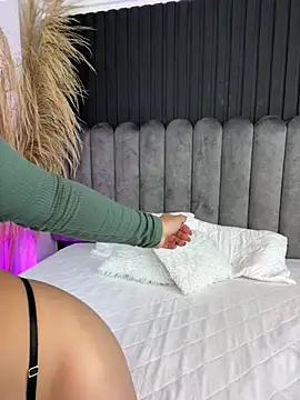 Snapshot of Nanda_vixen_ chatting on 02-18-26, 09:22 Nanda vixen online show from 02-18-26, 09:22