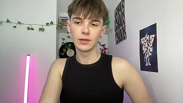 Snapshot of YourMilkyGuy chatting on 03-30-26, 03:24 YourMilkyGuy online show from 03-30-26, 03:24