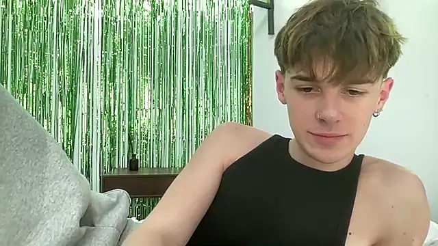 Snapshot of YourMilkyGuy chatting on 03-10-26, 01:37 YourMilkyGuy online show from 03-10-26, 01:37