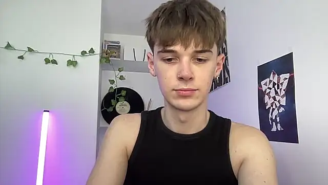 Snapshot of YourMilkyGuy chatting on 03-31-26, 03:36 YourMilkyGuy online show from 03-31-26, 03:36