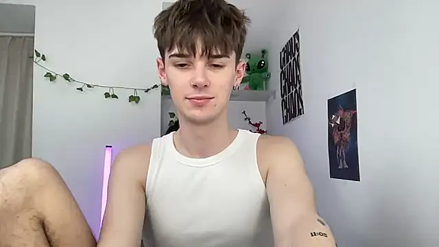 Snapshot of YourMilkyGuy chatting on 06-04-26, 11:37 YourMilkyGuy online show from 06-04-26, 11:37