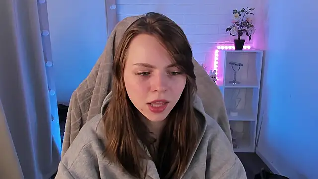 Snapshot of LesleySky chatting on 02-27-26, 08:19 LesleySky online show from 02-27-26, 08:19