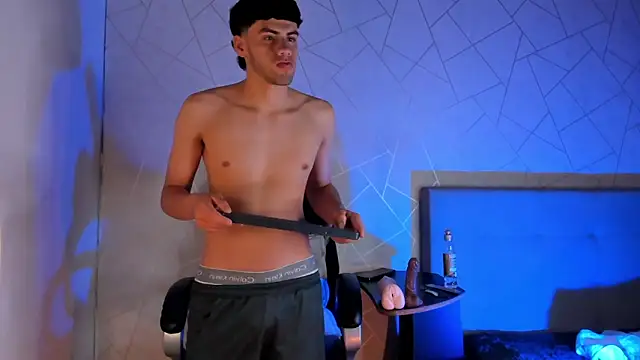 Milo Thompson online show from 03-28-26, 05:41