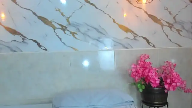 camiifox  online show from 03-12-26, 07:40