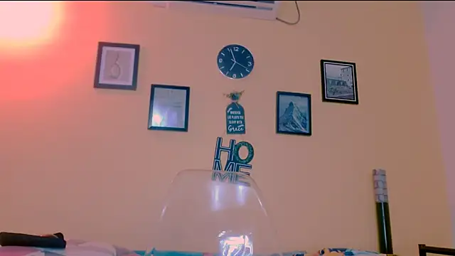 Snapshot of sexiempoderada18 chatting on 02-26-26, 01:33 sexiempoderada18 online show from 02-26-26, 01:33