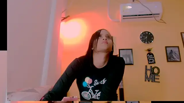 sexiempoderada18 online show from 04-10-26, 02:24