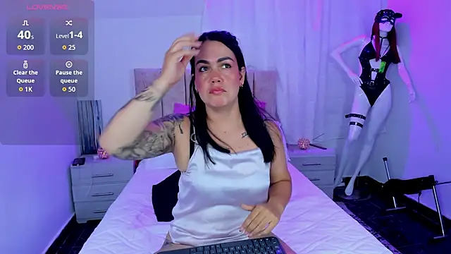 juana glow online show from 03-08-26, 04:16