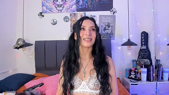 Snapshot of Raia_gh chatting on 06-10-26, 03:19 Raia gh online show from 06-10-26, 03:19
