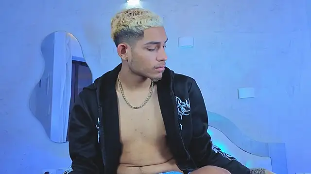 ItsZairen online show from 04-14-26, 03:22