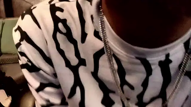 ItsZairen online show from 03-21-26, 03:30