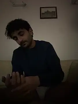 Snapshot of elia2711 chatting on 03-01-26, 06:13 elia2711 online show from 03-01-26, 06:13