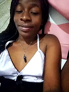 Snapshot of -hotebony chatting on 05-01-26, 02:33 -hotebony online show from 05-01-26, 02:33