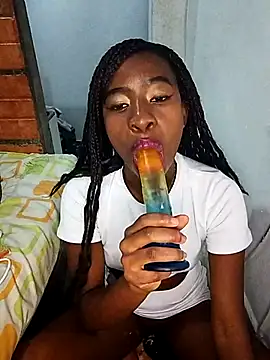 Snapshot of -hotebony chatting on 05-01-26, 01:32 -hotebony online show from 05-01-26, 01:32