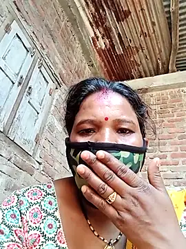 Snapshot of Kirti_sacsena chatting on 04-27-26, 10:35 Kirti sacsena online show from 04-27-26, 10:35