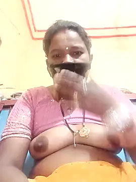 Snapshot of Kirti_sacsena chatting on 03-22-26, 12:03 Kirti sacsena online show from 03-22-26, 12:03