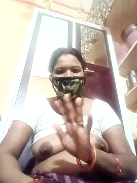 Snapshot of Kirti_sacsena chatting on 04-08-26, 11:39 Kirti sacsena online show from 04-08-26, 11:39