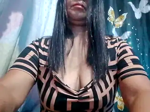 Snapshot of suzzie_hot chatting on 03-03-26, 09:11 suzzie hot online show from 03-03-26, 09:11