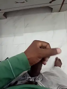 Daddyishere 19 online show from 02-18-26, 05:49