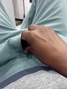 Daddyishere 19 online show from 02-13-26, 06:35