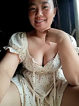 Snapshot of lisn-cute chatting on 06-08-26, 01:28 lisn-cute online show from 06-08-26, 01:28