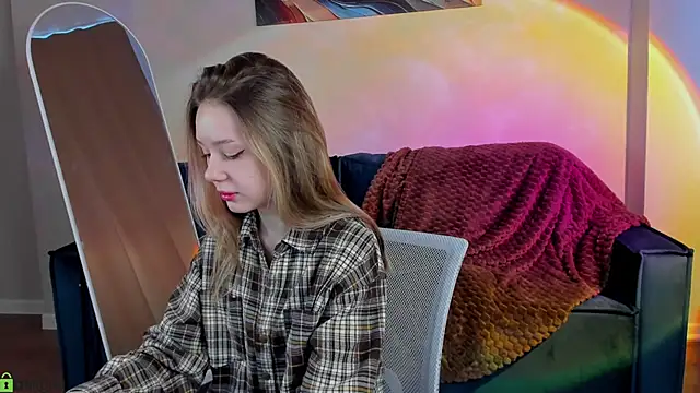 Snapshot of Mini_Allice chatting on 02-09-26, 01:58 Mini Allice online show from 02-09-26, 01:58