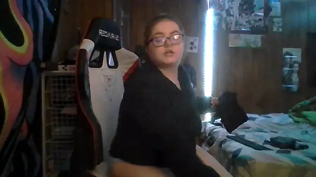 Snapshot of thatskarma chatting on 02-18-26, 05:05 thatskarma online show from 02-18-26, 05:05