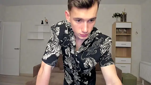 Snapshot of Max_foks_ chatting on 02-15-26, 05:01 Max foks online show from 02-15-26, 05:01