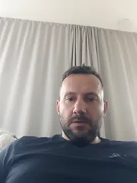 Snapshot of defaktor chatting on 05-16-26, 10:36 defaktor online show from 05-16-26, 10:36