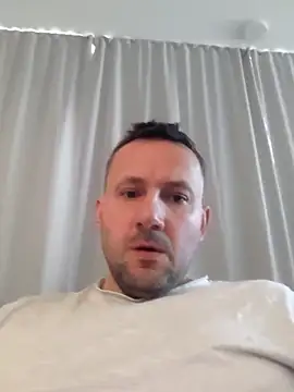 defaktor online show from 04-05-26, 08:54