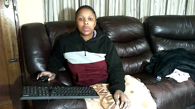 Caramel-Diva online show from 04-14-26, 05:51