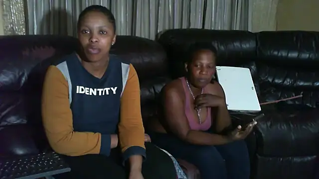 Caramel-Diva online show from 04-05-26, 06:47