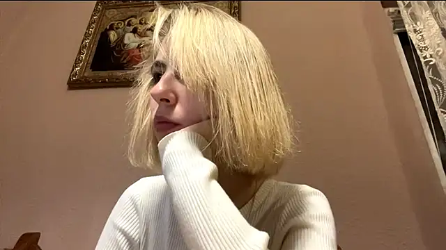 CharmingBlonde online show from 02-08-26, 05:54