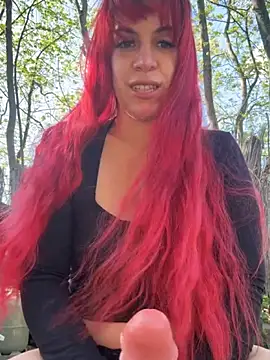 Snapshot of Roxysophie chatting on 04-25-26, 02:36 Roxysophie online show from 04-25-26, 02:36