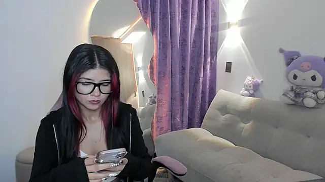 Aleja shy1 online show from 04-25-26, 02:14