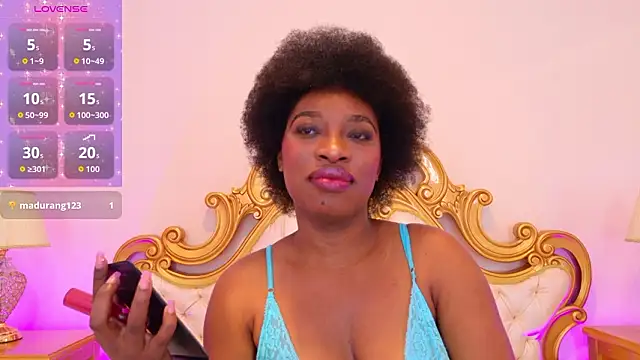 Snapshot of NatashaSilvers chatting on 02-20-26, 11:45 NatashaSilvers online show from 02-20-26, 11:45