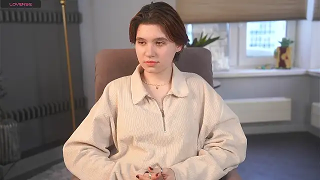 BelleHayton online show from 02-13-26, 04:23