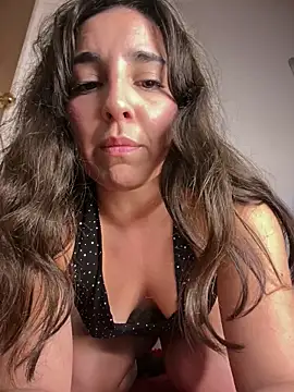 Latinaelisa online show from 06-05-26, 03:44
