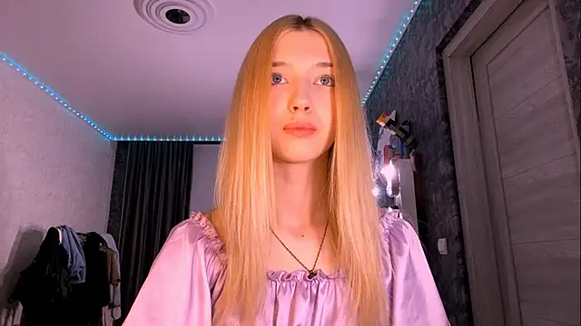 TaliCaan online show from 02-15-26, 12:04