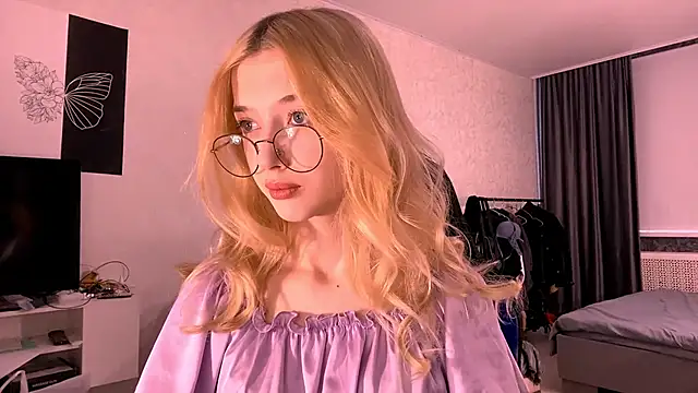 TaliCaan online show from 02-22-26, 09:00