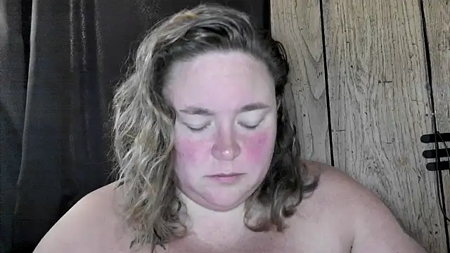 ladylynn13 online show from 05-24-26, 03:34
