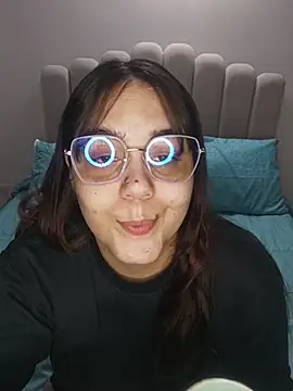 its lauu  online show from 03-04-26, 03:58