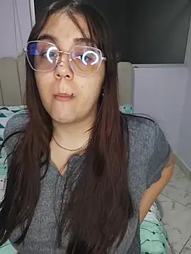 its lauu  online show from 02-19-26, 04:20