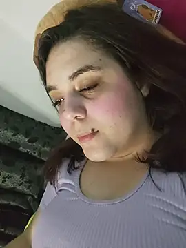 Snapshot of its_lauu_ chatting on 05-30-26, 05:03 its lauu online show from 05-30-26, 05:03